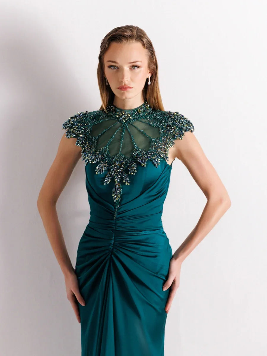 25017-İşleme Detaylı Hakim Yaka Balık Abiye Elbise - Kenzel