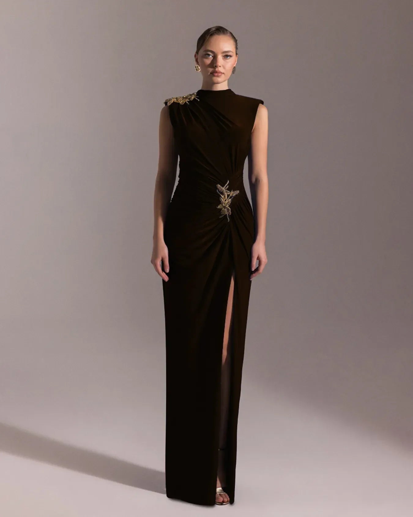 25019-Vatkalı Hakim Yaka Yırtmaçlı Uzun Abiye Elbise - Kenzel