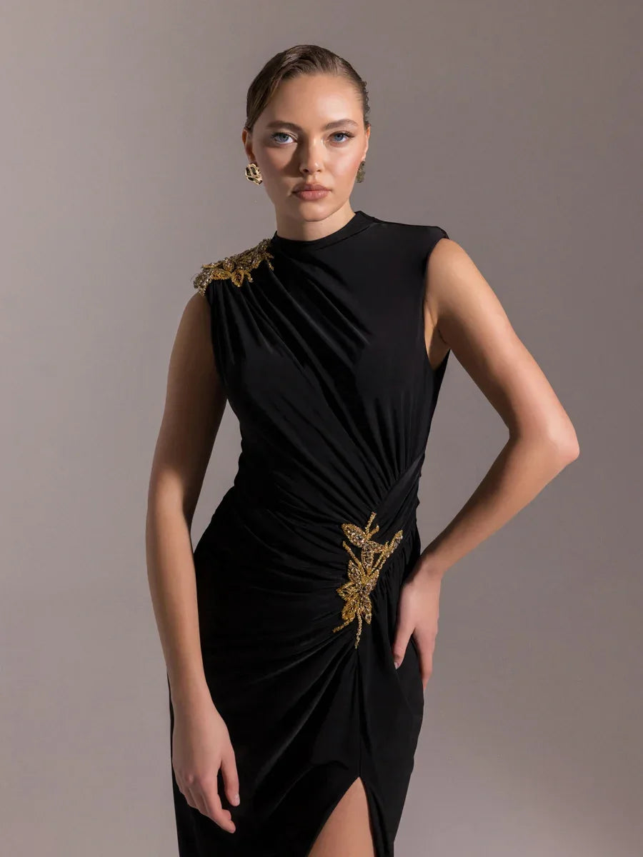 25019-Vatkalı Hakim Yaka Yırtmaçlı Uzun Abiye Elbise - Kenzel