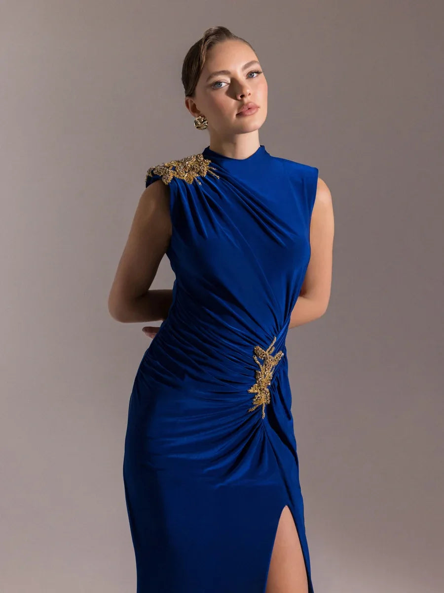 25019-Vatkalı Hakim Yaka Yırtmaçlı Uzun Abiye Elbise - Kenzel