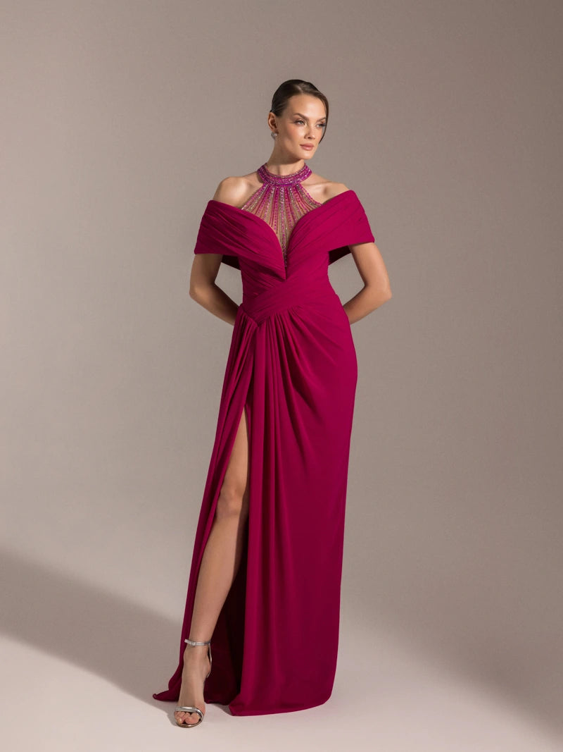 Hakim Yaka Dekolte Detaylı Drapeli Yırtmaçlı Elbise Fuşya