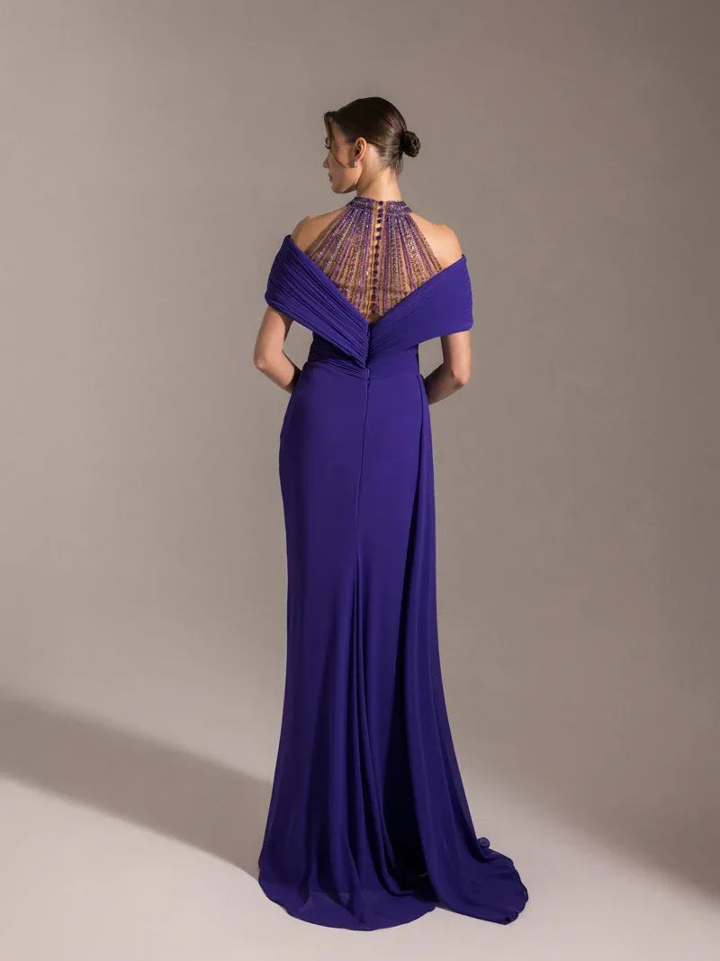 25031-Hakim Yaka Dekolte Detaylı Drapeli Yırtmaçlı Elbise - Kenzel