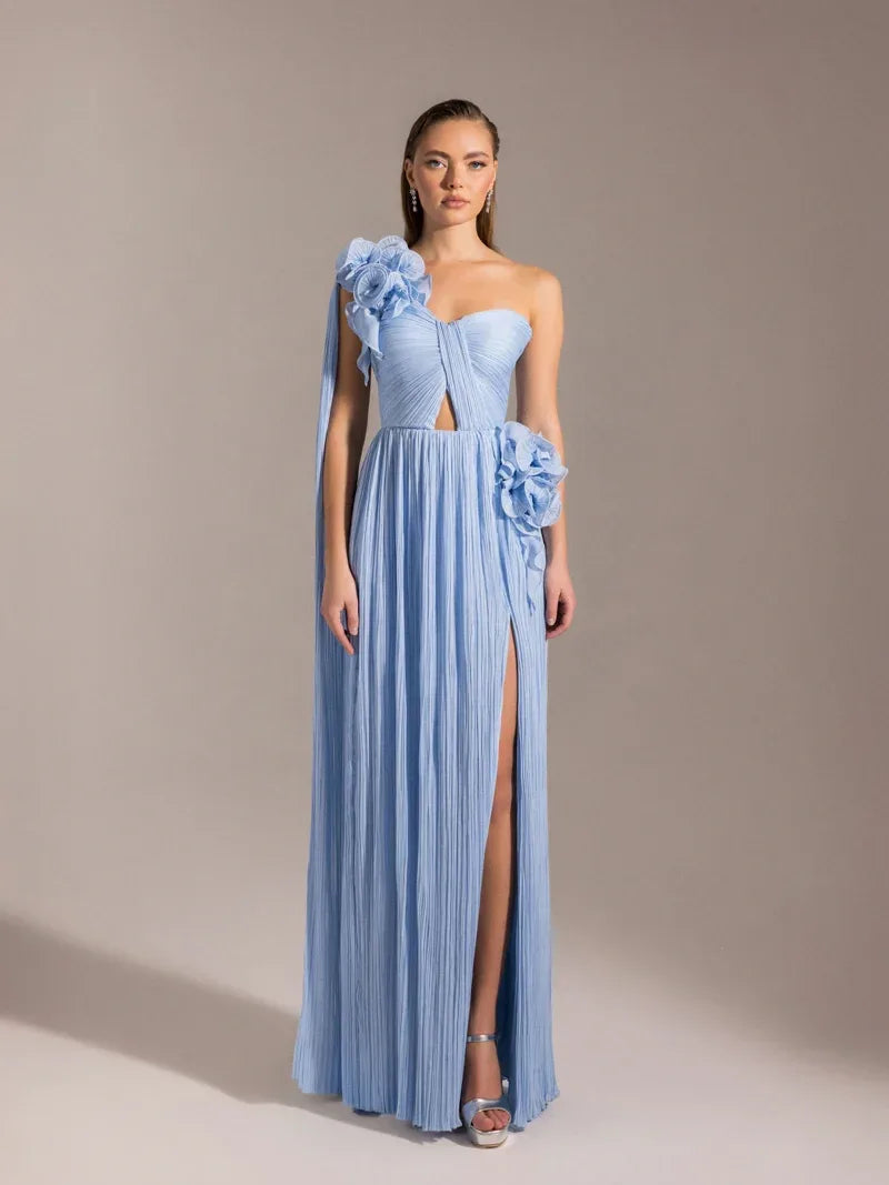 25039-Straplez Tek Omuz Detaylı Piliseli Kloş Abiye Elbise - Kenzel