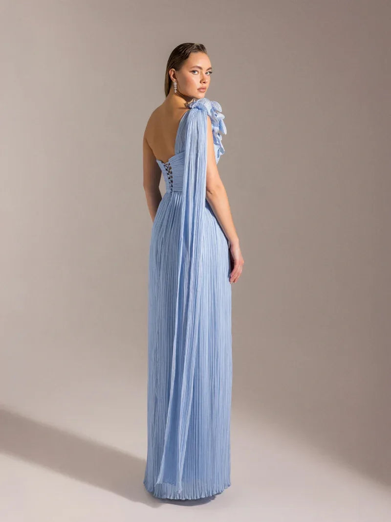 25039-Straplez Tek Omuz Detaylı Piliseli Kloş Abiye Elbise - Kenzel