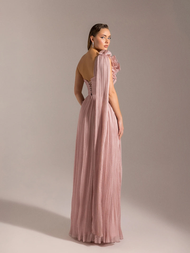 25039-Straplez Tek Omuz Detaylı Piliseli Kloş Abiye Elbise