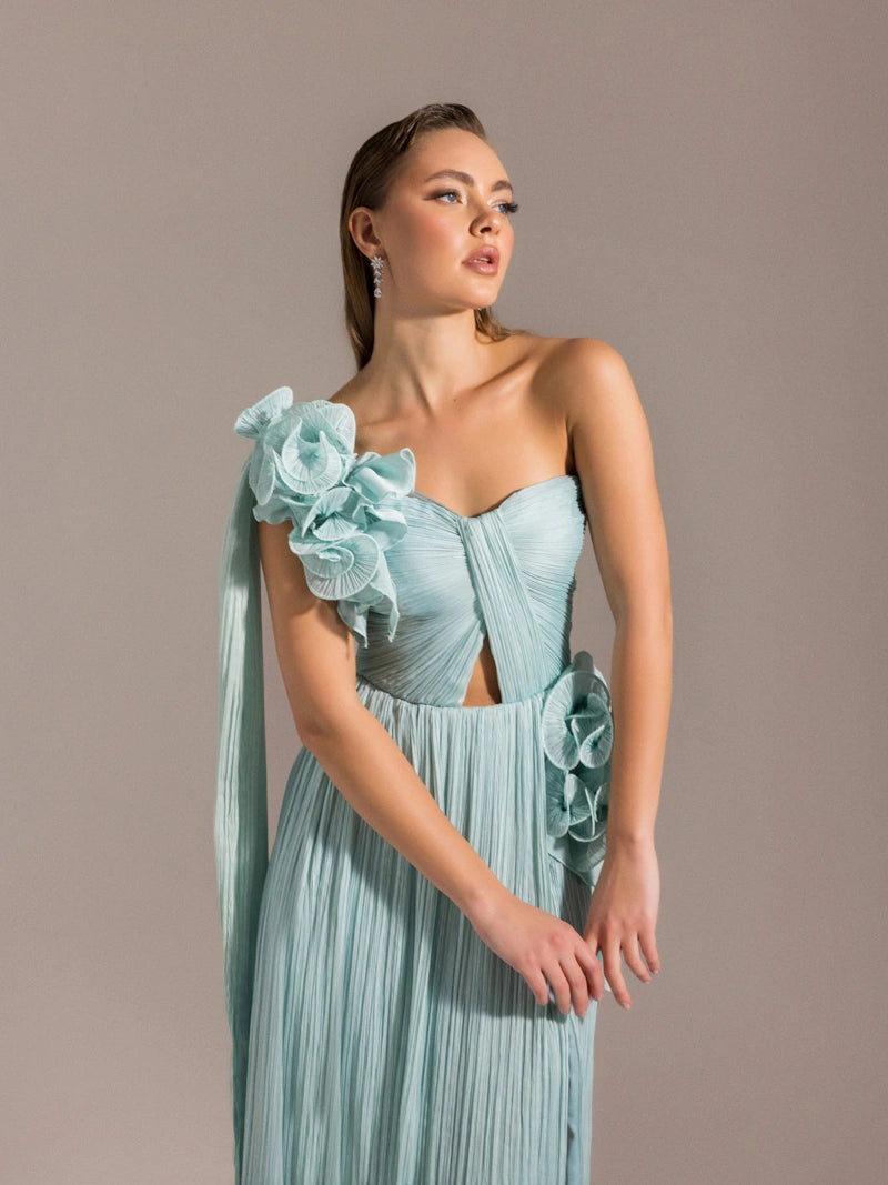 25039-Straplez Tek Omuz Detaylı Piliseli Kloş Abiye Elbise