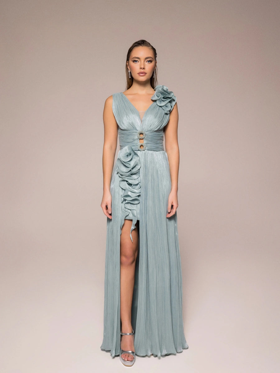 25040-V Yaka Aksesuarlı Pliseli Kloş Abiye Elbise