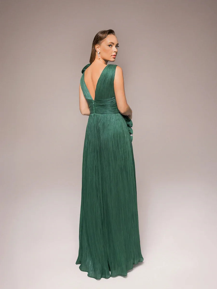 25040-V Yaka Aksesuarlı Pliseli Kloş Abiye Elbise - Kenzel