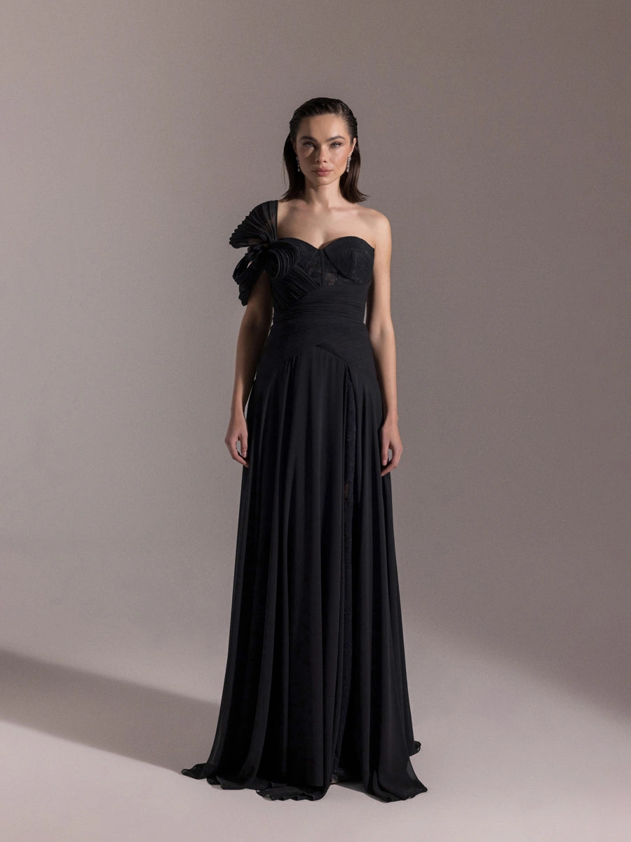 25043-Straplez Fransız Danteli Pliseli Kloş Elbise