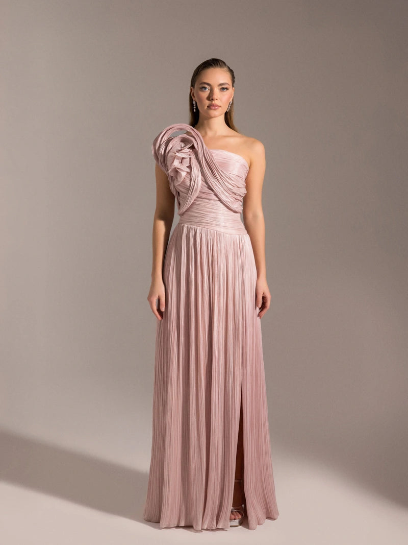 25049-Omuzu Detaylı Pliseli Kloş Abiye Elbise