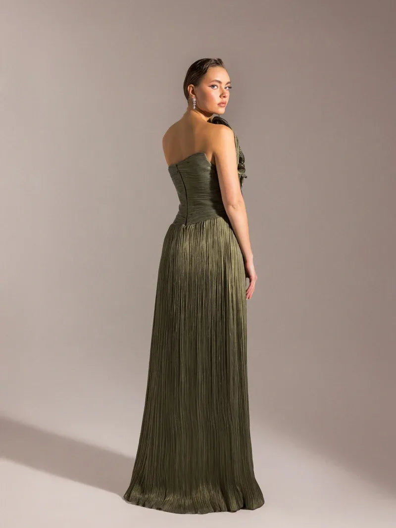 25049-Omuzu Detaylı Pliseli Kloş Abiye Elbise - Kenzel