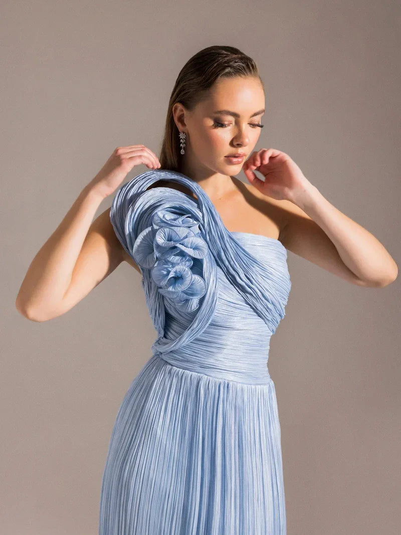 25049-Omuzu Detaylı Pliseli Kloş Abiye Elbise - Kenzel