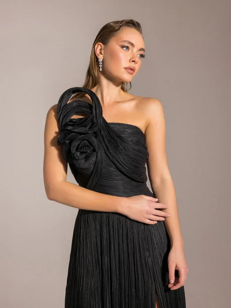 25049-Omuzu Detaylı Pliseli Kloş Abiye Elbise - Kenzel