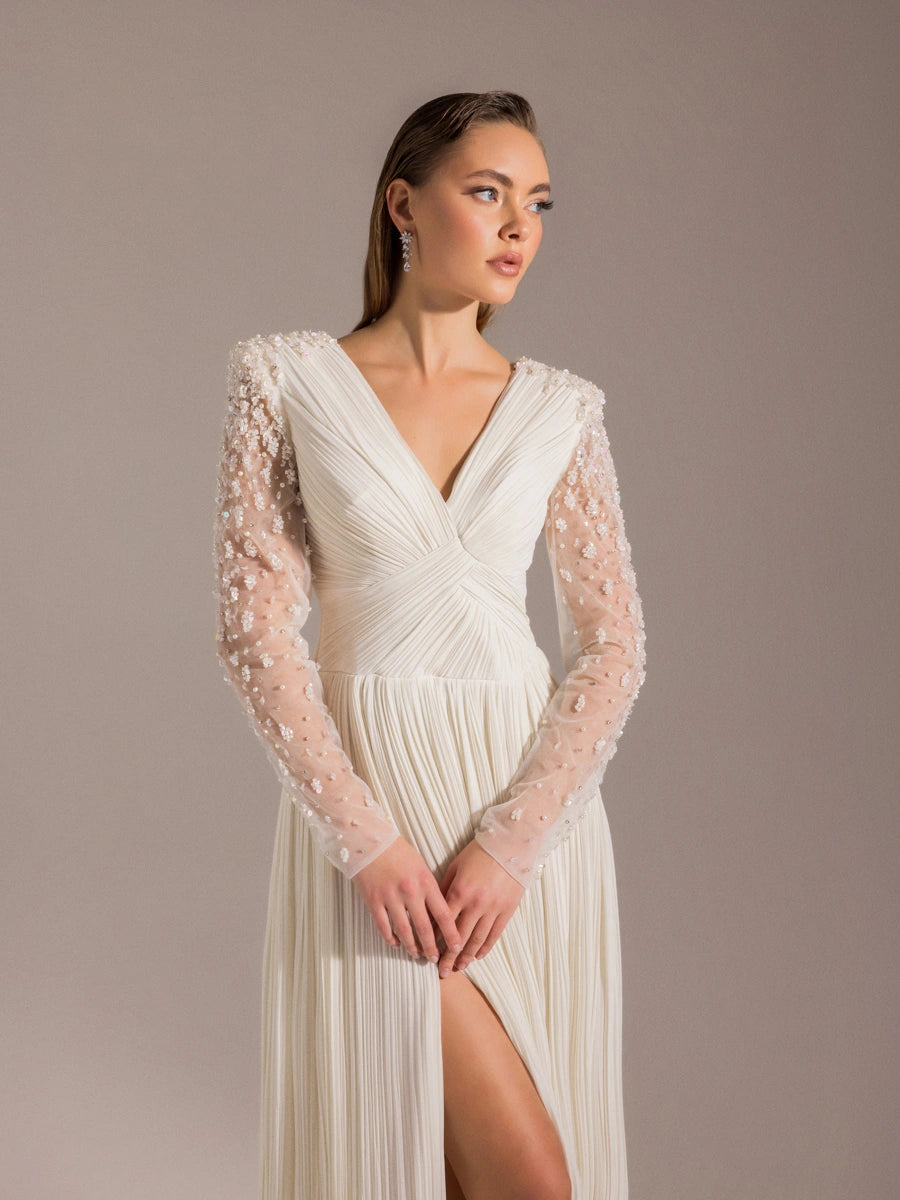 25057-Kolları İşlemeli Sırt Detaylı Yırtmaçlı Kloş Abiye Elbise