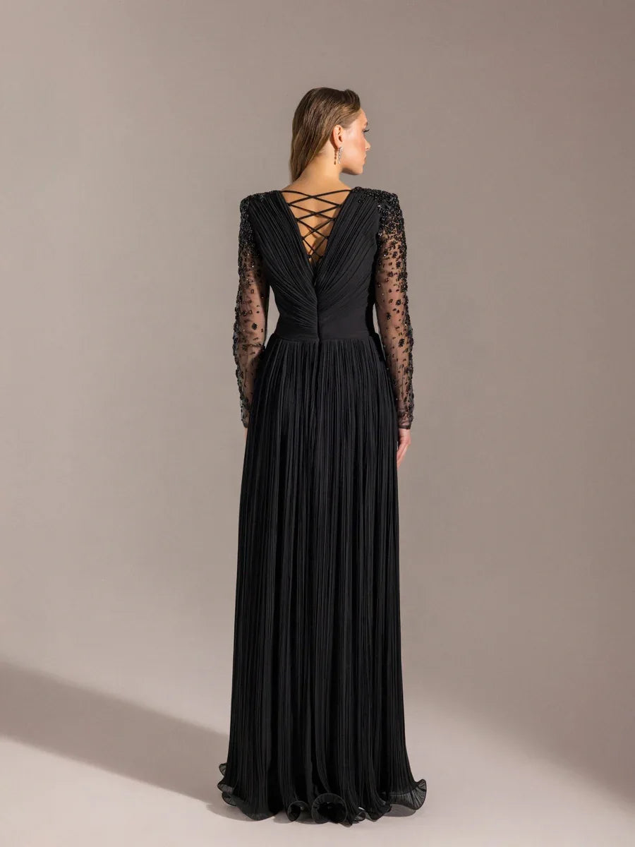 25057-Kolları İşlemeli Sırt Detaylı Yırtmaçlı Kloş Abiye Elbise - Kenzel