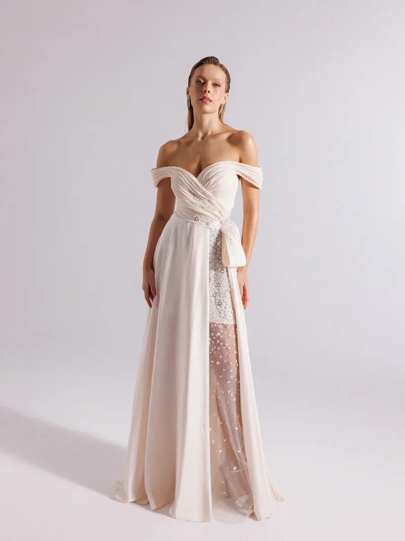 25060-İç Eteği Transparan Detaylı İşlemeli Kloş Abiye Elbise - Kenzel