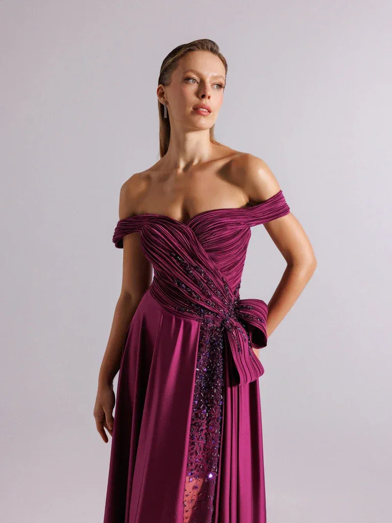 25060-İç Eteği Transparan Detaylı İşlemeli Kloş Abiye Elbise - Kenzel