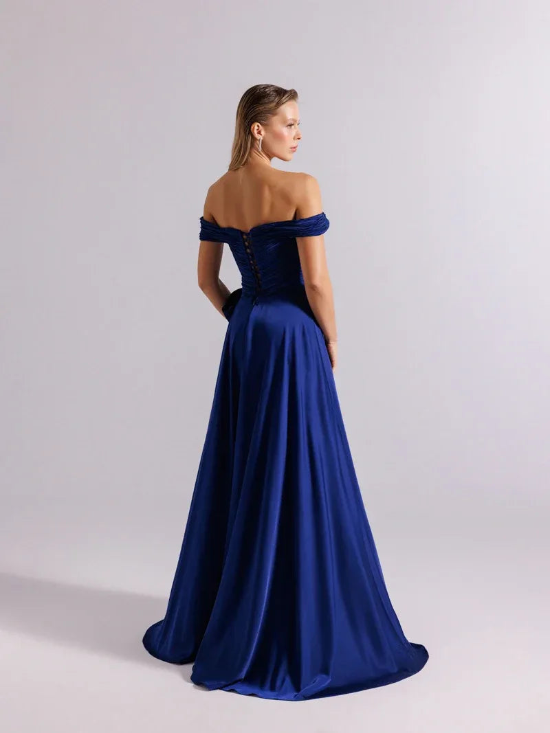 25060-İç Eteği Transparan Detaylı İşlemeli Kloş Abiye Elbise - Kenzel