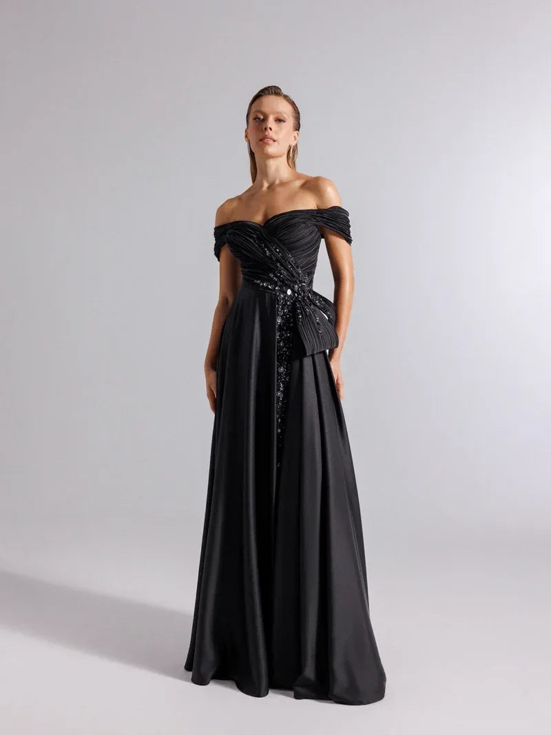 25060-İç Eteği Transparan Detaylı İşlemeli Kloş Abiye Elbise - Kenzel