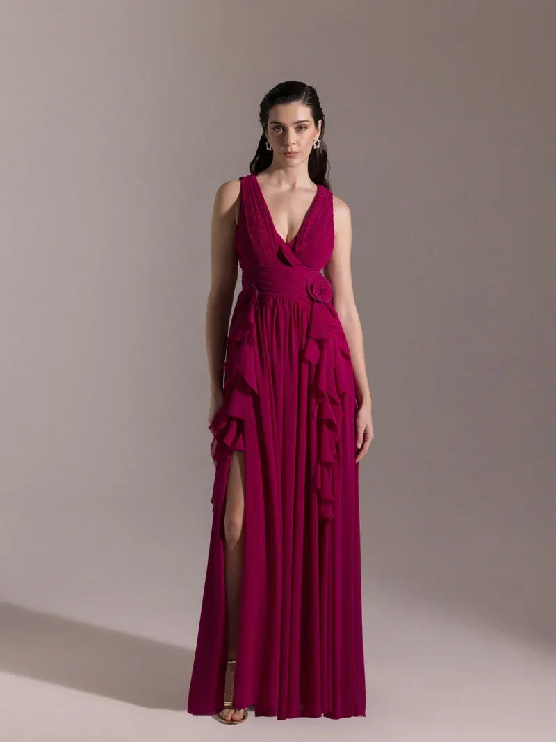 25062-V Yaka Piliseli Yırtmaçlı Abiye Elbise - Kenzel