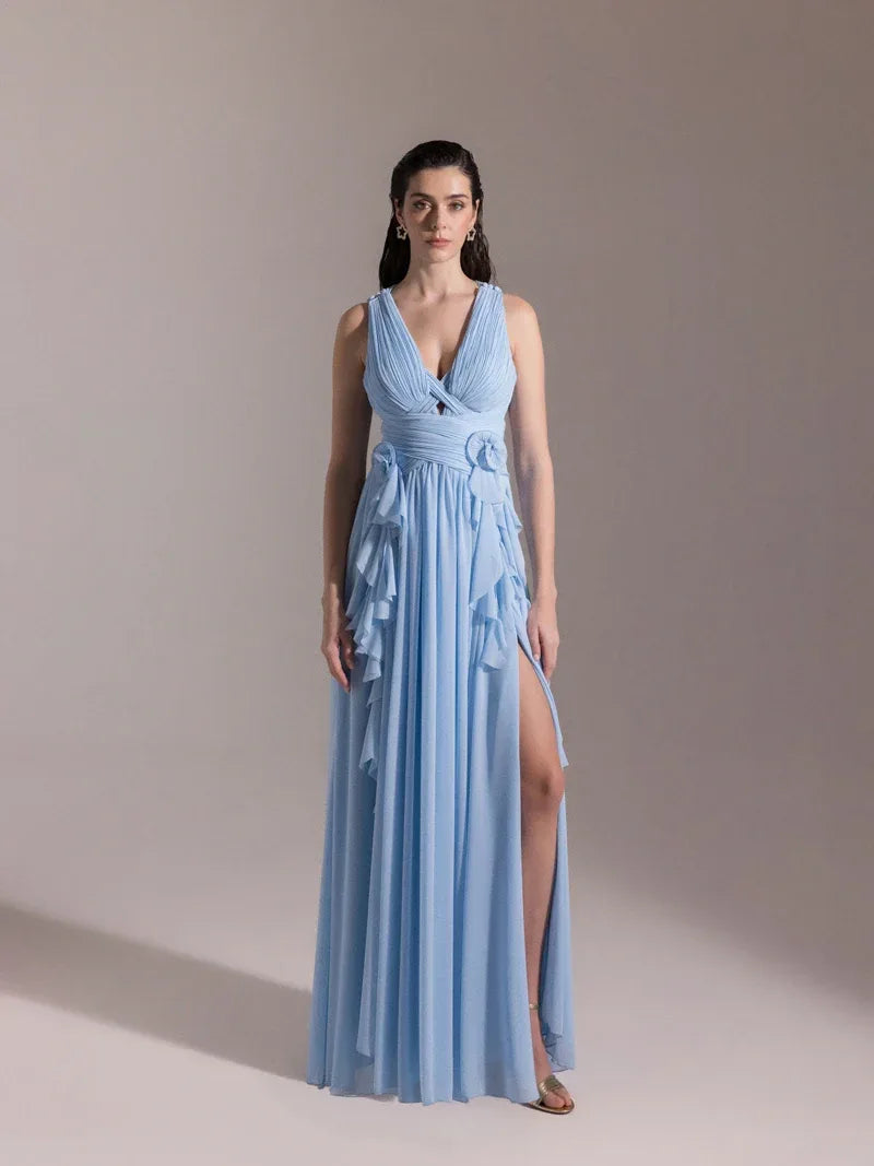 25062-V Yaka Piliseli Yırtmaçlı Abiye Elbise - Kenzel