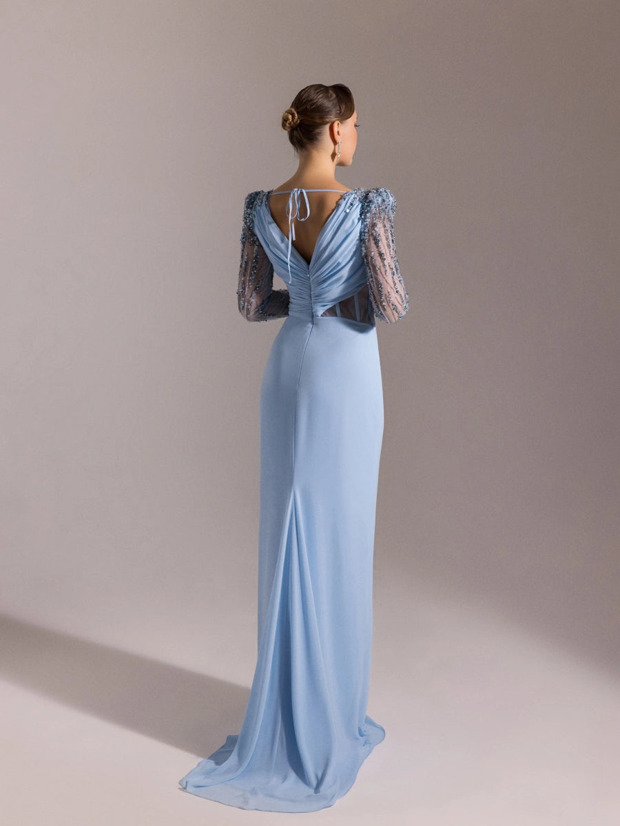 25066-V Yaka Omuzları İşlemeli Uzun Abiye Elbise