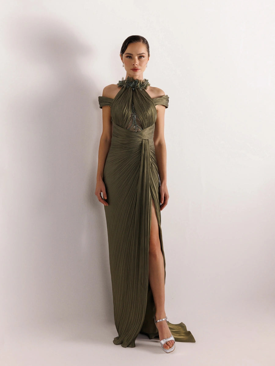 25074-Yakası Çiçekli Göğüs Dekoltesi İşlemeli Abiye Elbise