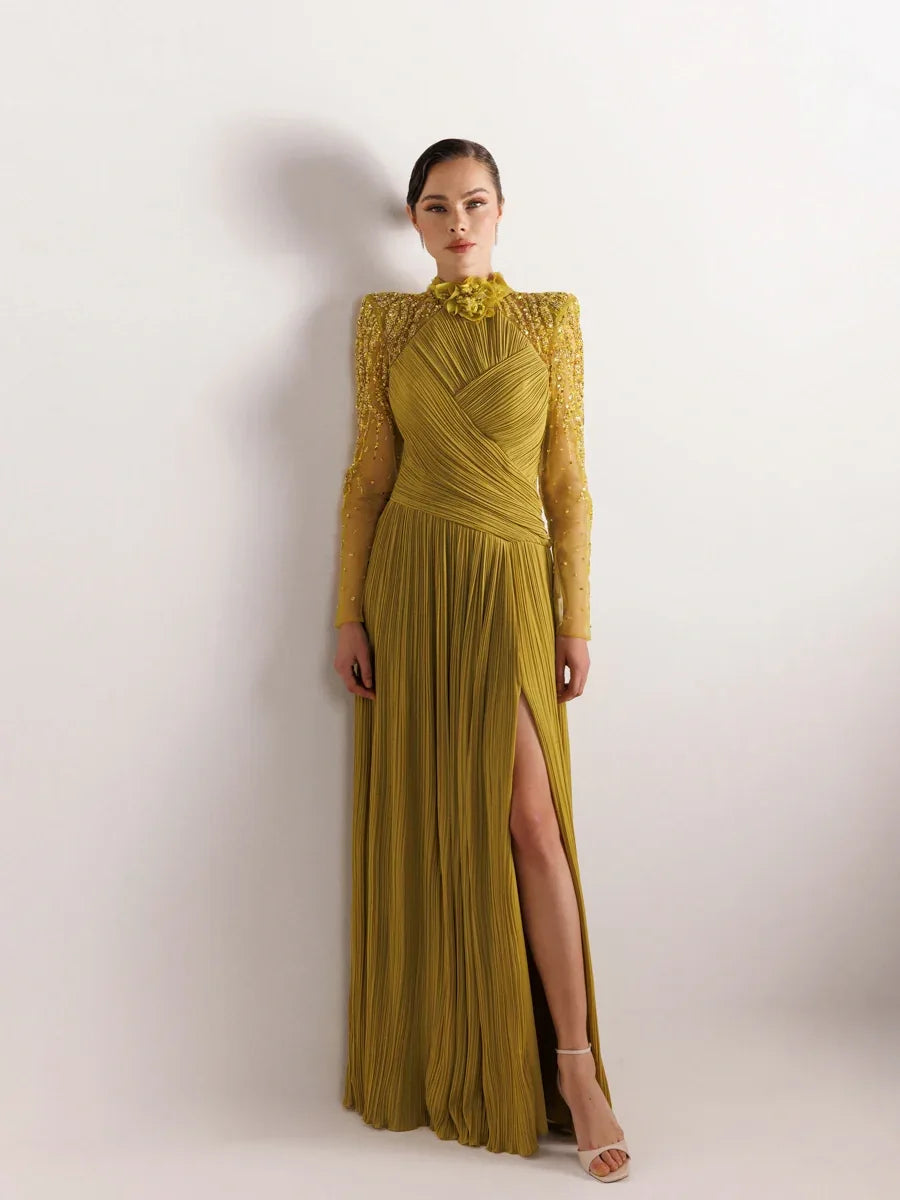 25076-Hakim Yaka İşleme ve Çiçek Detaylı Pliseli Abiye Elbise - Kenzel