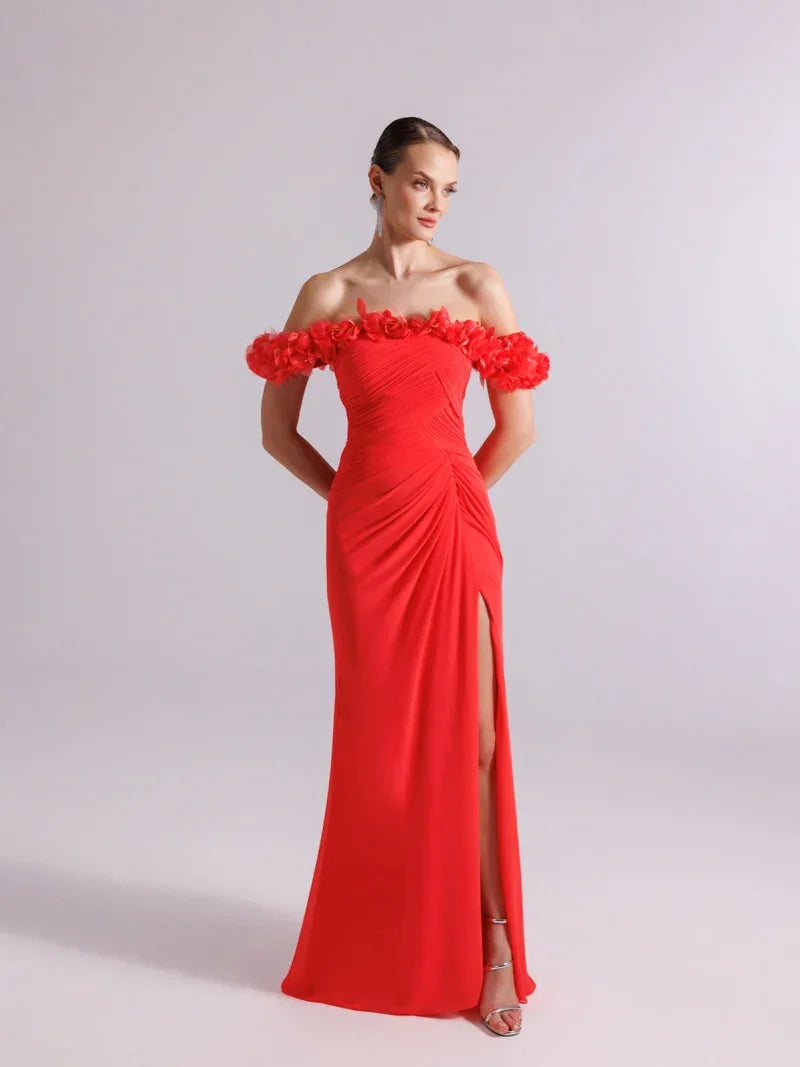 25080-Yakası Çiçek Süslemeli ve Pilise Detaylı Şifon Uzun Elbise - Kenzel