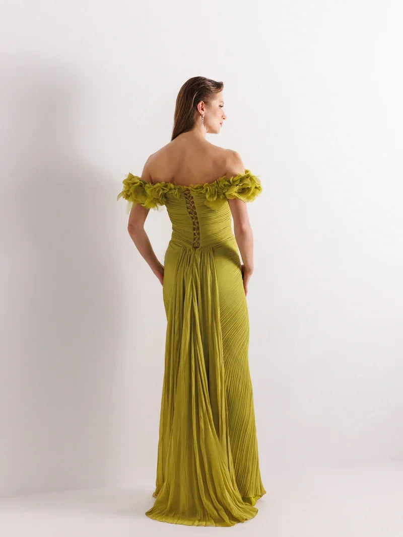 25081-Omuz Çiçek Detaylı Yırtmaçlı Elbise - Kenzel