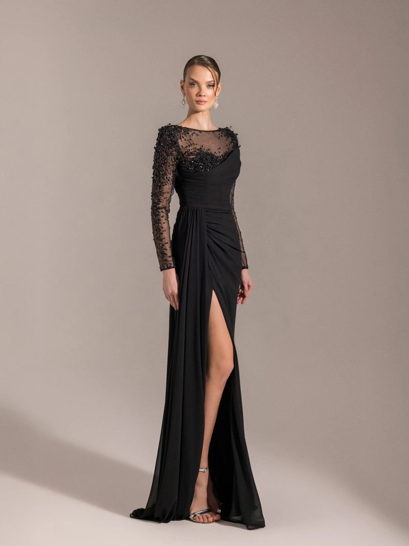 25082-Kolları İşlemeli Yanı Kuyruklu Abiye Elbise