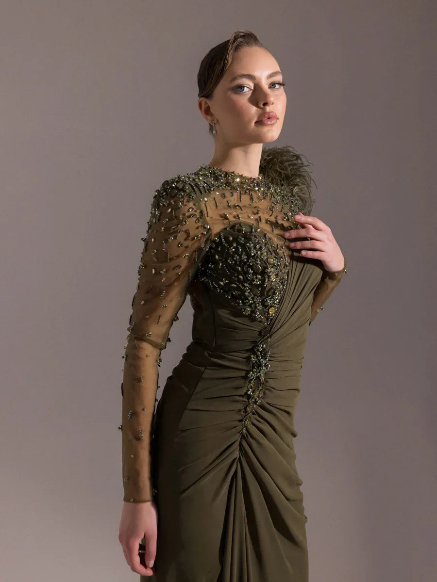 25083-Kolları İşlemeli kırmalı Asimetrik Otrişli Elbise - Kenzel