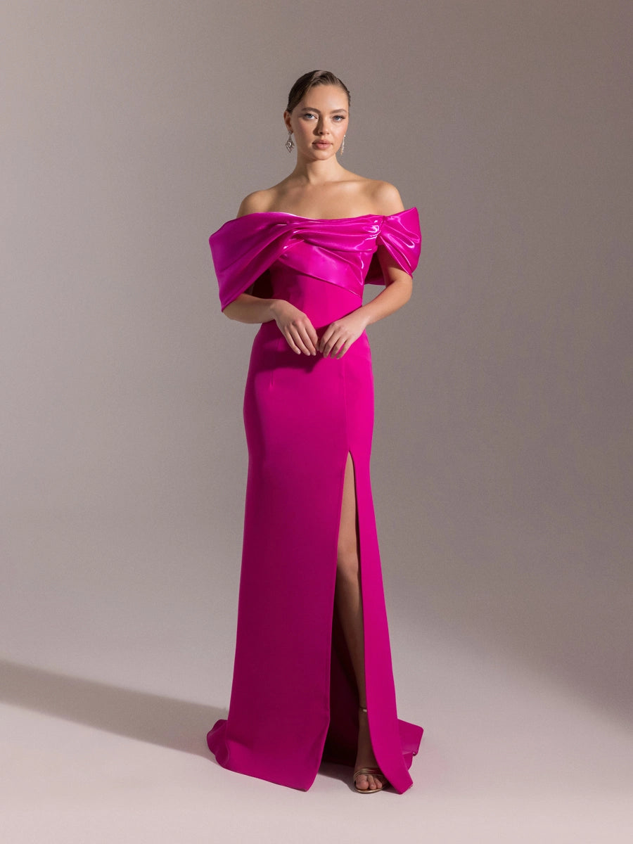 25090-Yoğun Degajeli Straplez Balık Abiye Elbise