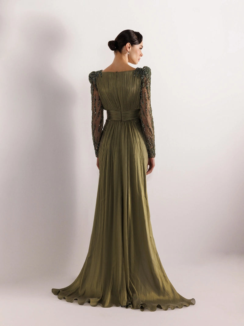 25099-Kolları İşlemeli Pliseli Abiye Elbise