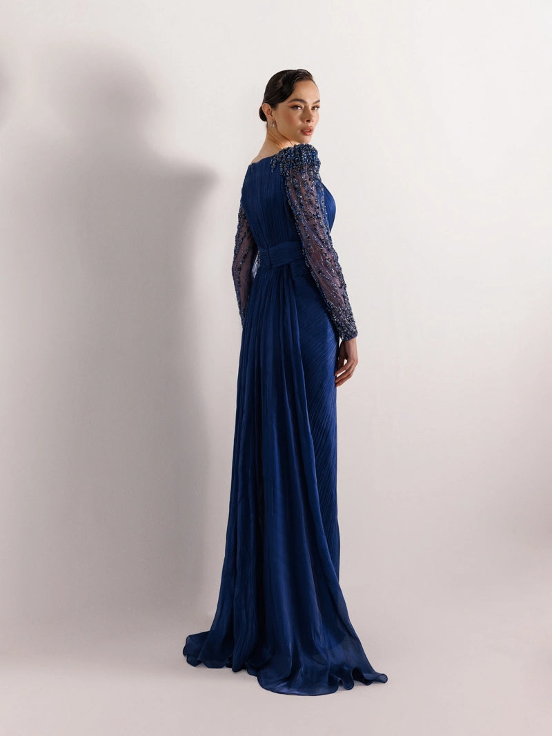 25099-Kolları İşlemeli Pliseli Abiye Elbise