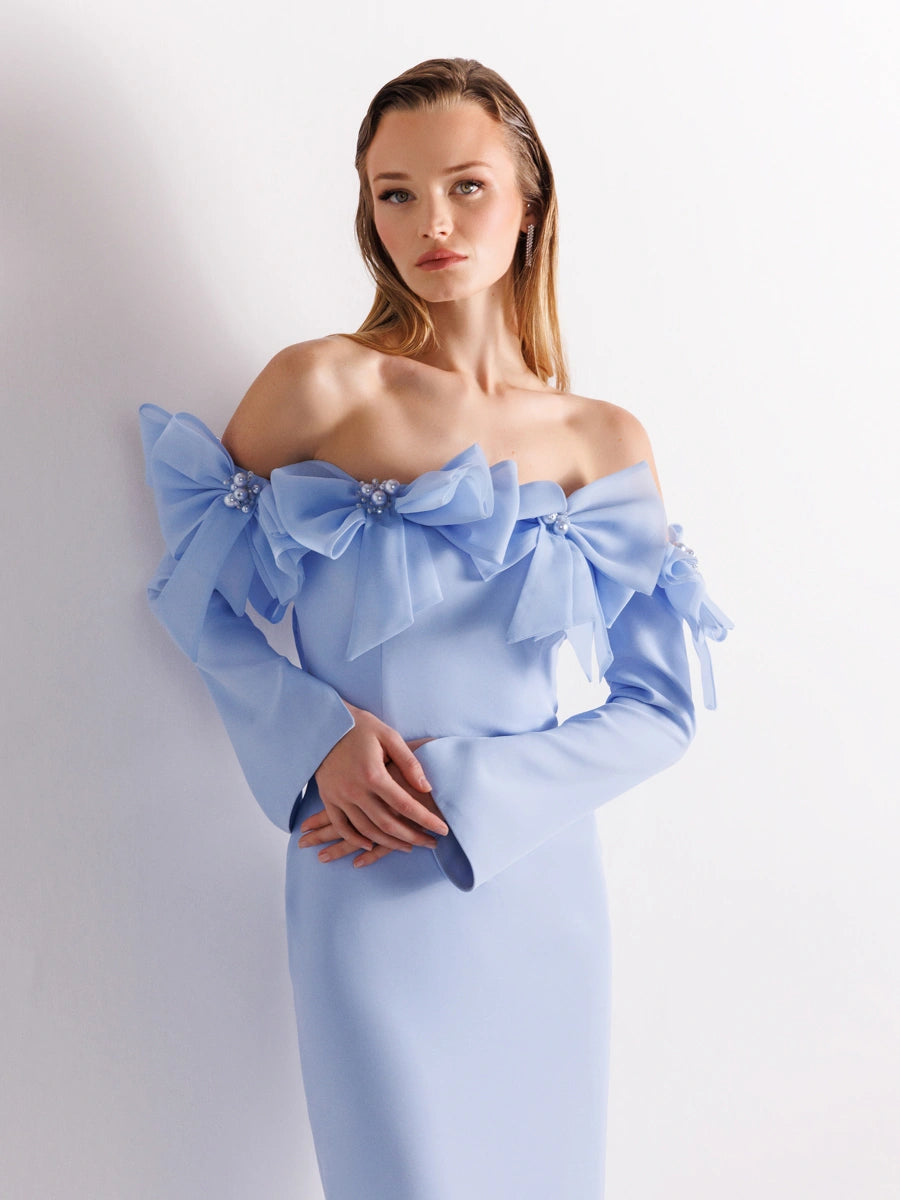 25103-Straplez Kollu Arka Yırtmaçlı Bilek Boy Abiye Elbise