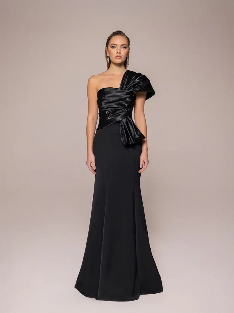 25107-Tek Omuz, Drapeli Balık Elbise - Kenzel