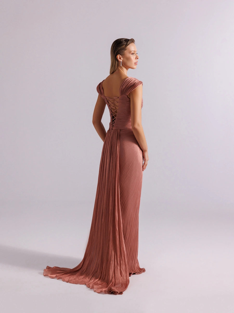 25113-Omuz Detaylı Pliseli Uzun Abiye Elbise