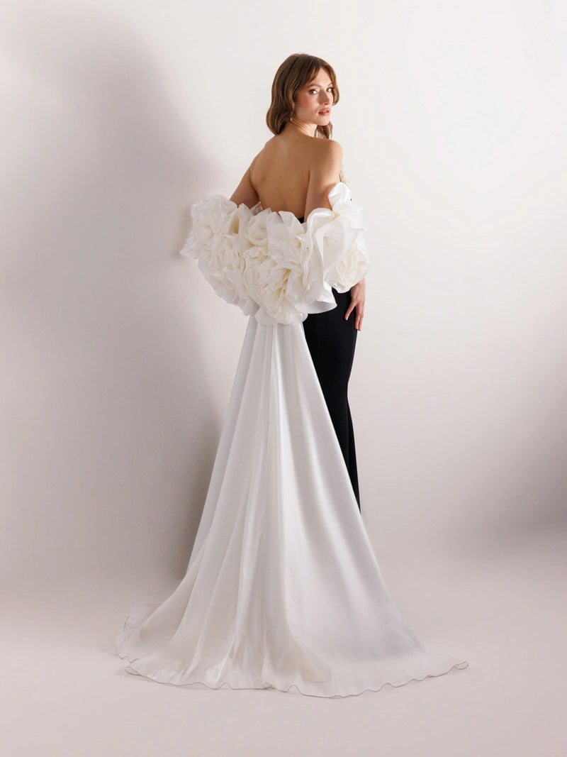 25123-Yakası İşlemeli Straplez Balık Elbise