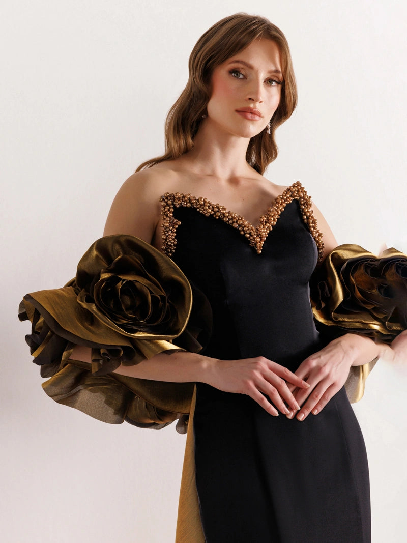 25123-Yakası İşlemeli Straplez Balık Elbise