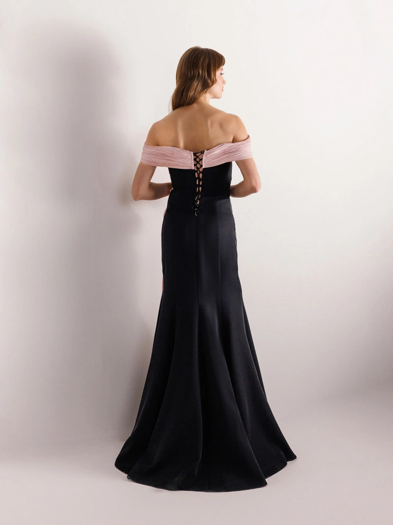 25125-Straplez İnci Detaylı Balık Abiye Elbise