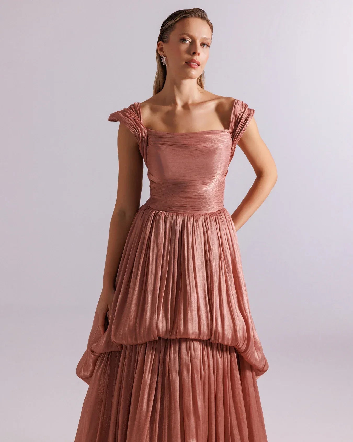 25128-Omuz Detaylı Drapeli Parlak Şifon Balon Elbise - Kenzel