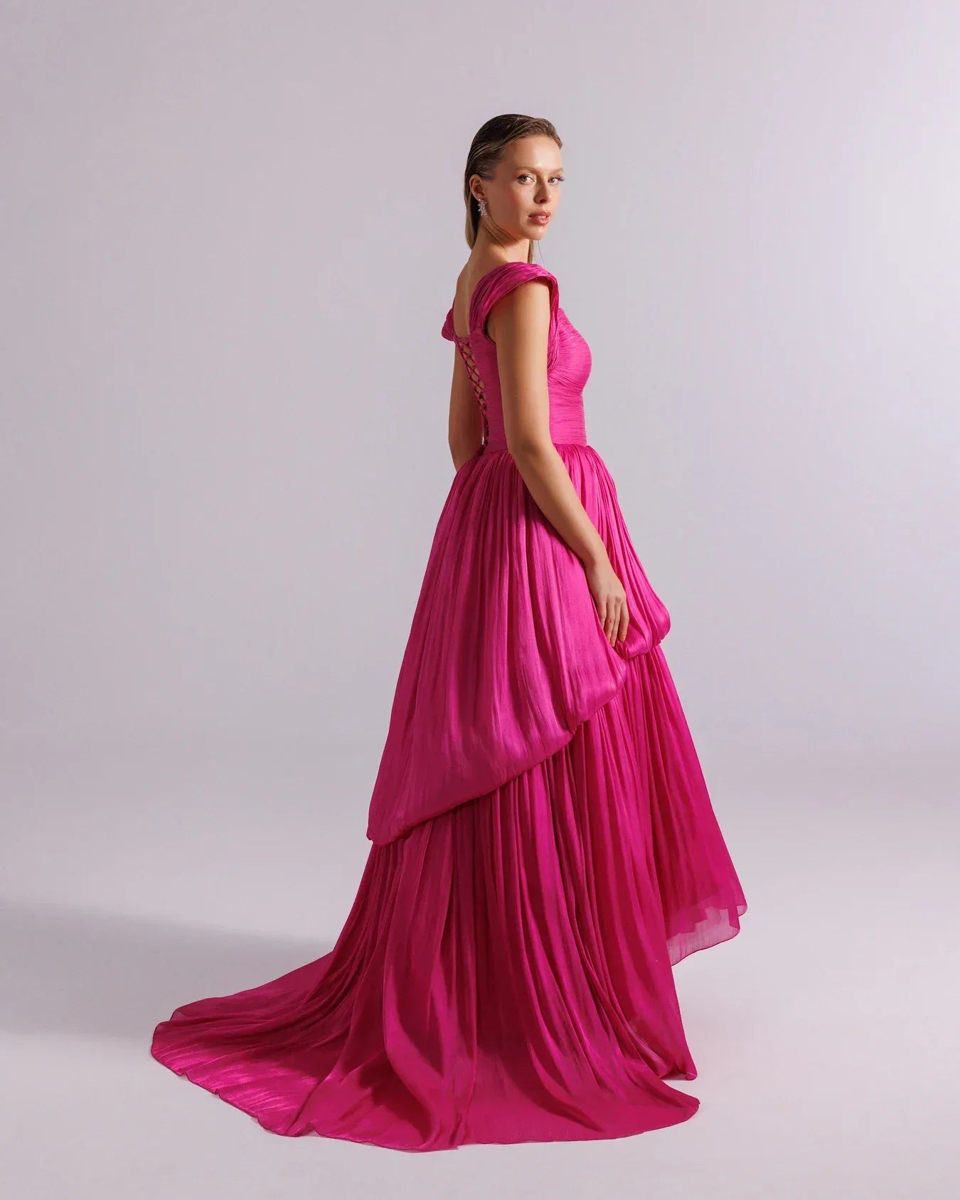 25128-Omuz Detaylı Drapeli Parlak Şifon Balon Elbise - Kenzel