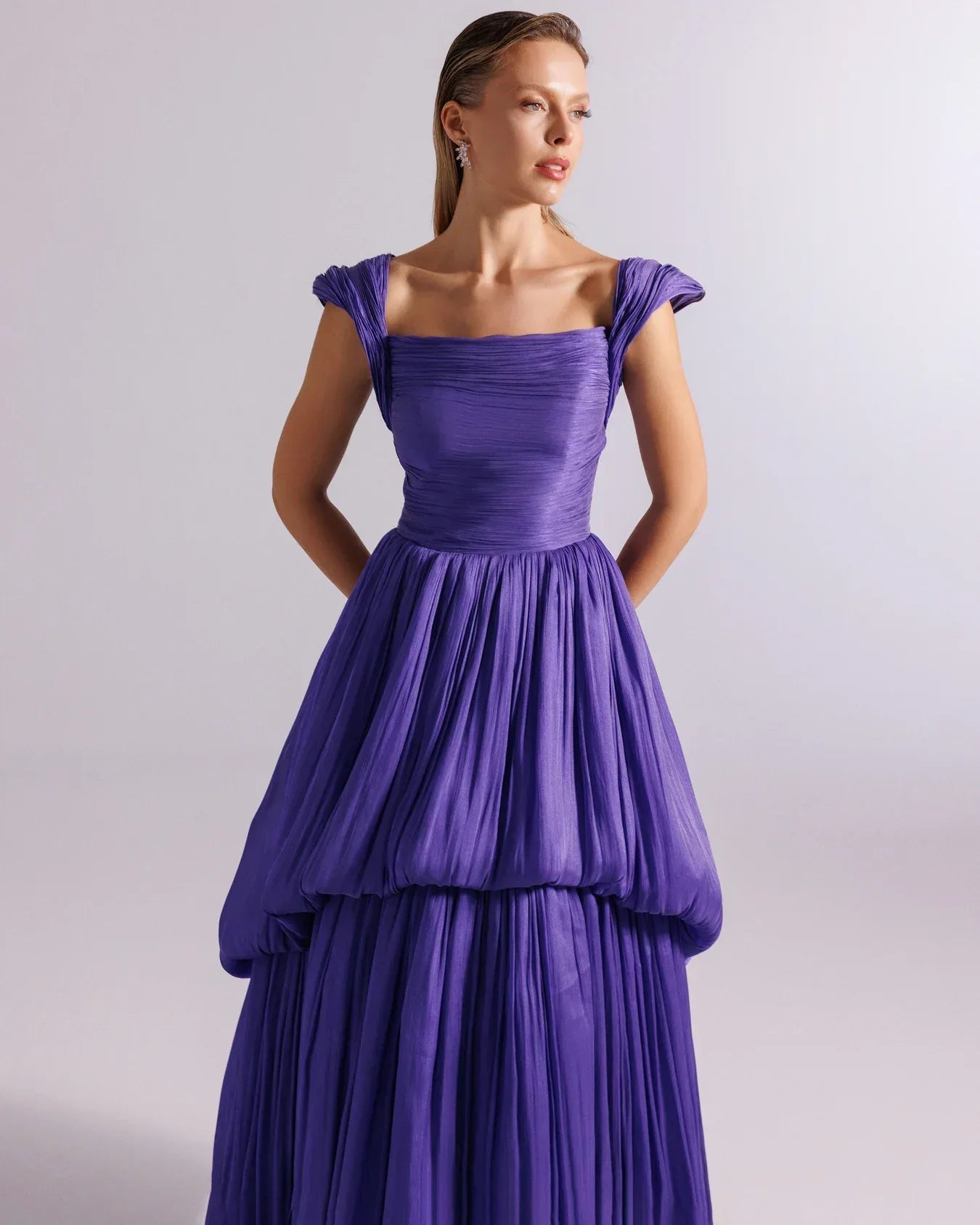 25128-Omuz Detaylı Drapeli Parlak Şifon Balon Elbise - Kenzel