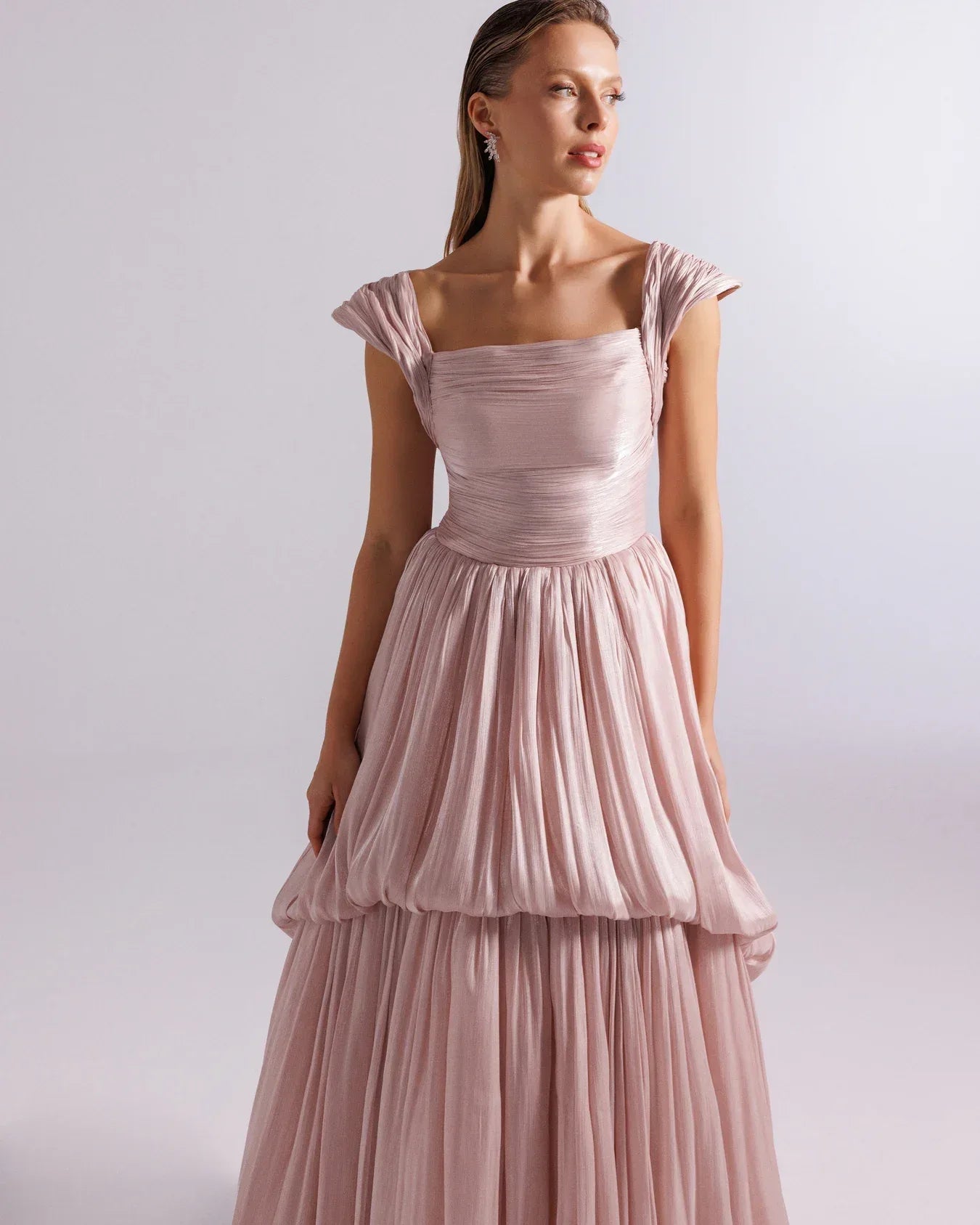 25128-Omuz Detaylı Drapeli Parlak Şifon Balon Elbise - Kenzel