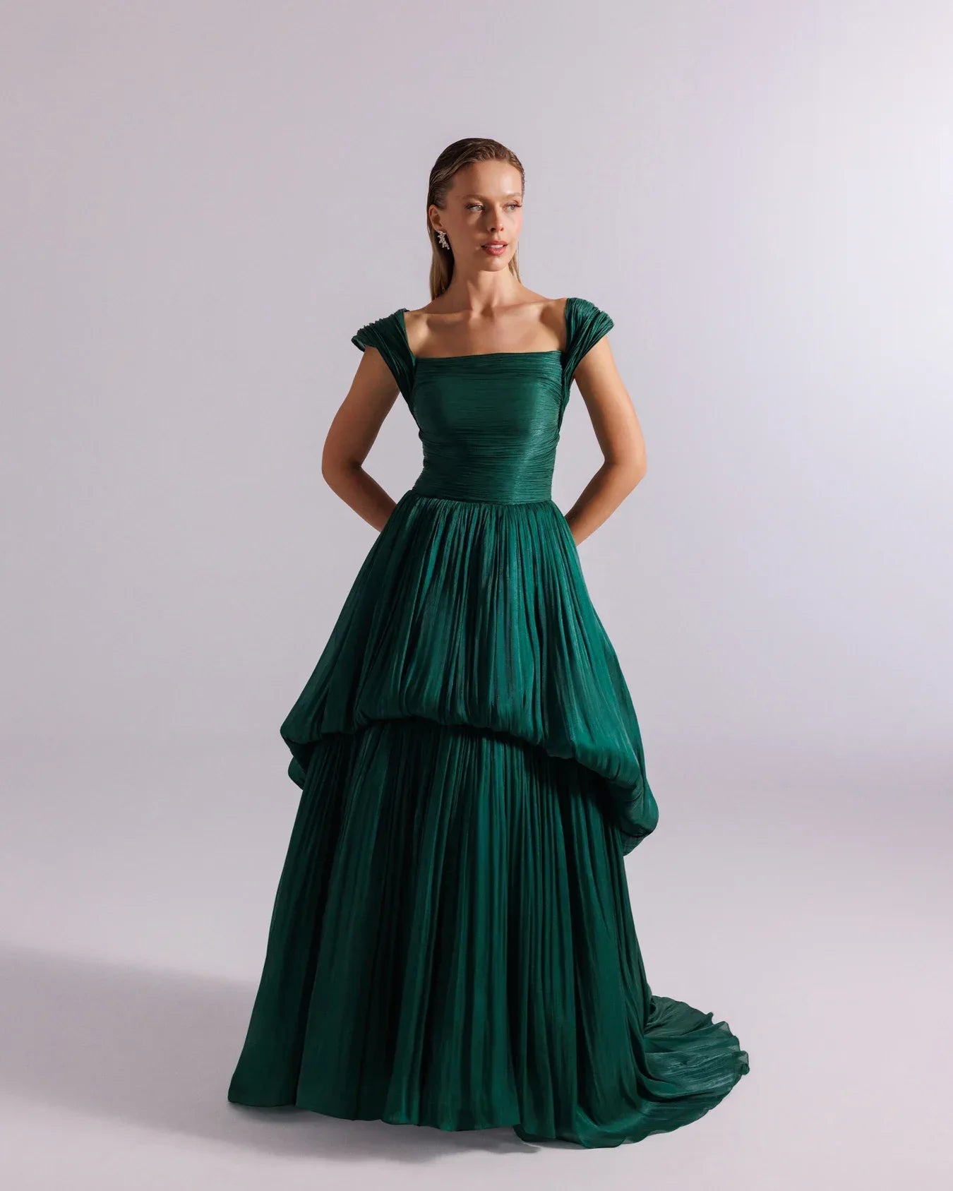 25128-Omuz Detaylı Drapeli Parlak Şifon Balon Elbise - Kenzel