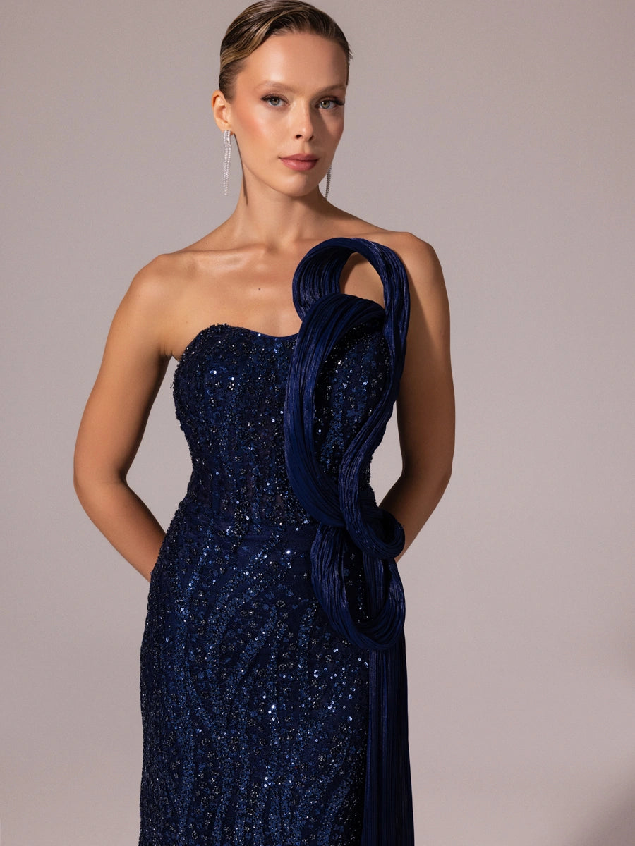 25132-Pilise Garnili Boncuk İşlemeli Balık Elbise