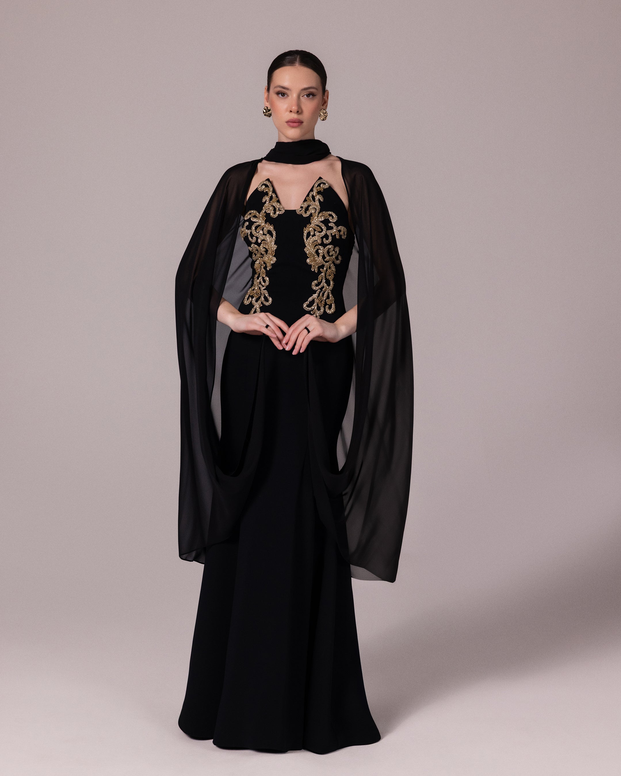 25143-Gold Nakış Detaylı Maxi Abiye