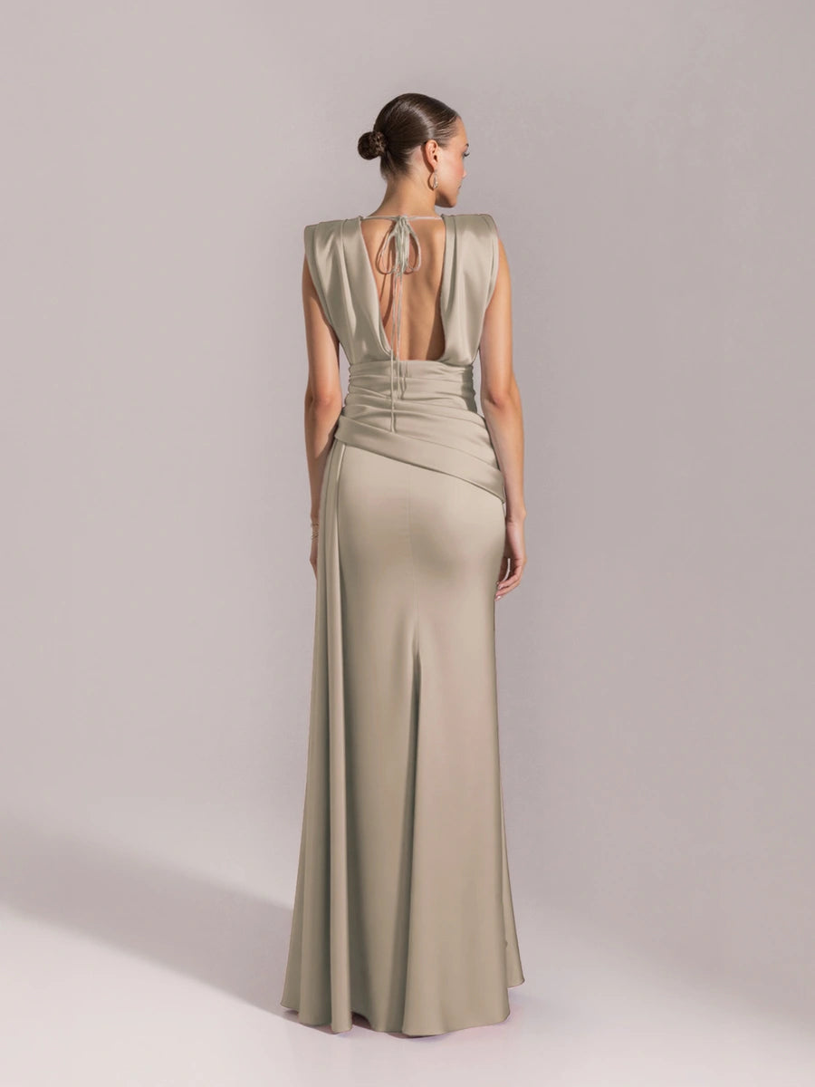 25149-Degaje Dökümlü Yan Kuyruk Detaylı Abiye Elbise