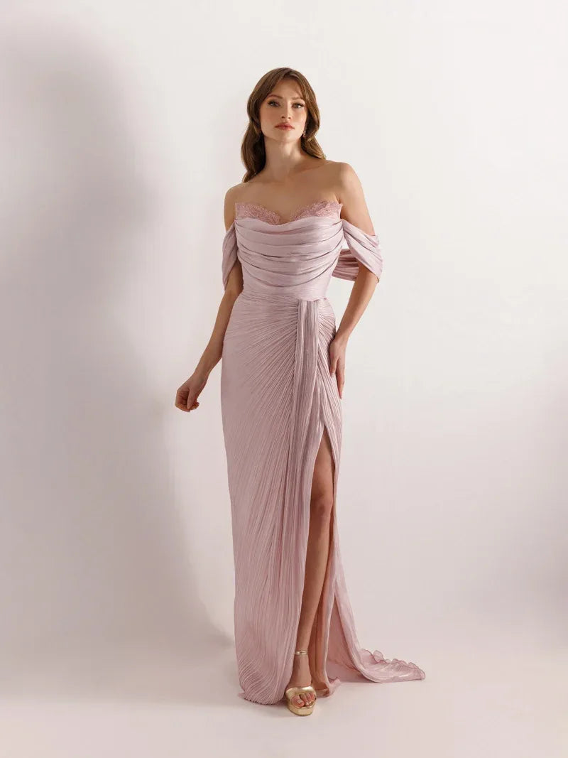 25153-Göğüsü İşlemeli Straplez Pliseli Abiye Elbise - Kenzel